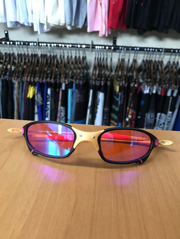 Óculos Oakley Juliet Metal Preto & Dourado