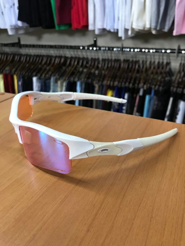 Óculos Oakley Flak Branco & Rosa - Imagem 2
