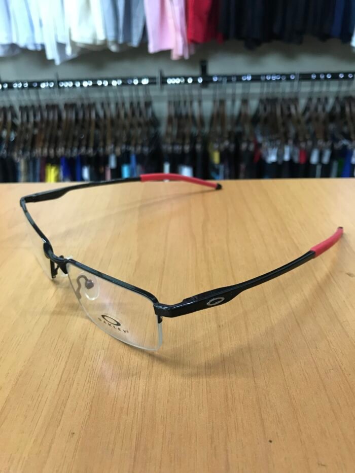 Óculos Oakley Mola Para Descanso Preto & Vermelho - Imagem 2